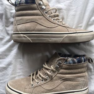 Womens Vans size 6!